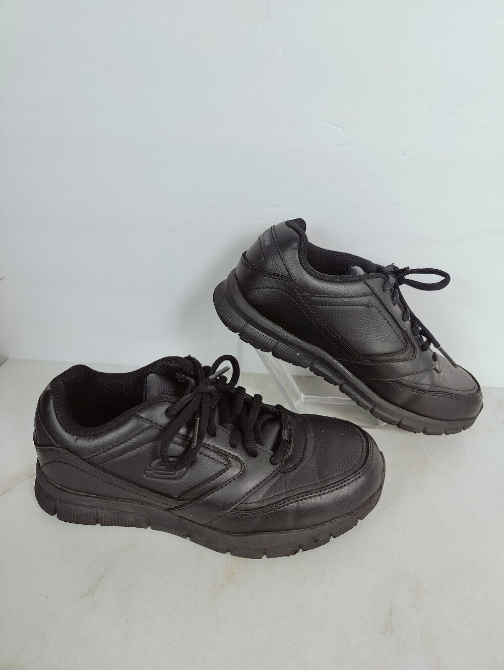 Skechers Women's Black Wide Fit Non Slip Work Shoes Sneakers, Sz 6